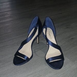 Vince Camuto Imagine navy blue satin heels Sz 9 EUC Prom formal, Wedding, Cruise